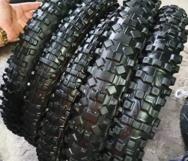Vỏ Xe Máy Gai Địa Hình Giá Rẻ – Giải Pháp Cho Những Chuyến Đi Phượt Đầy Thách Thức